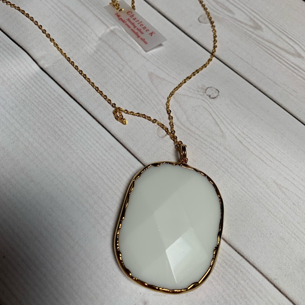 Classy white jade necklace